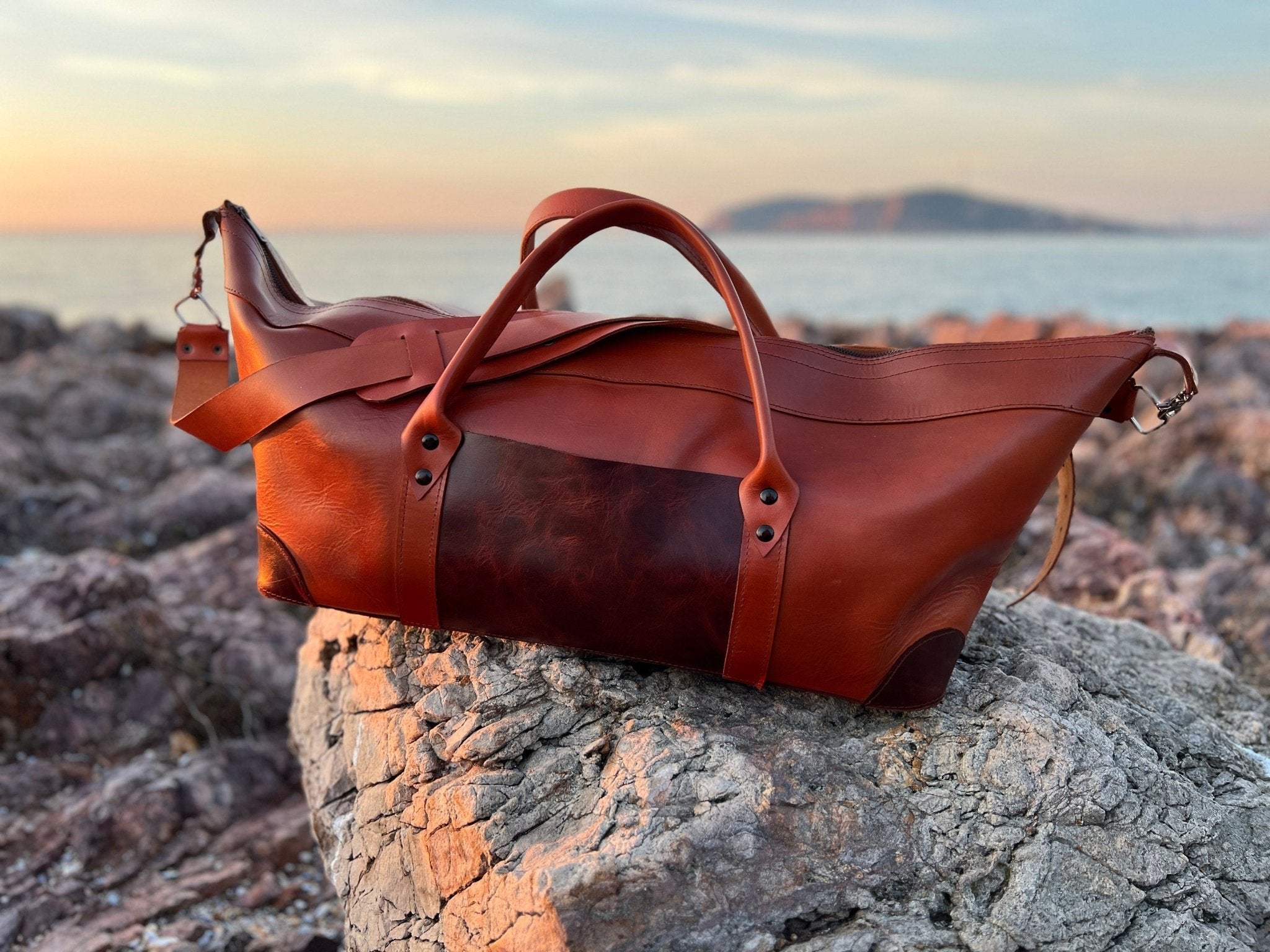 Large Range of Leather Duffel and Travel Bags - Handmade Vintage Style –  Vida Vida Leather Bags & Accessories